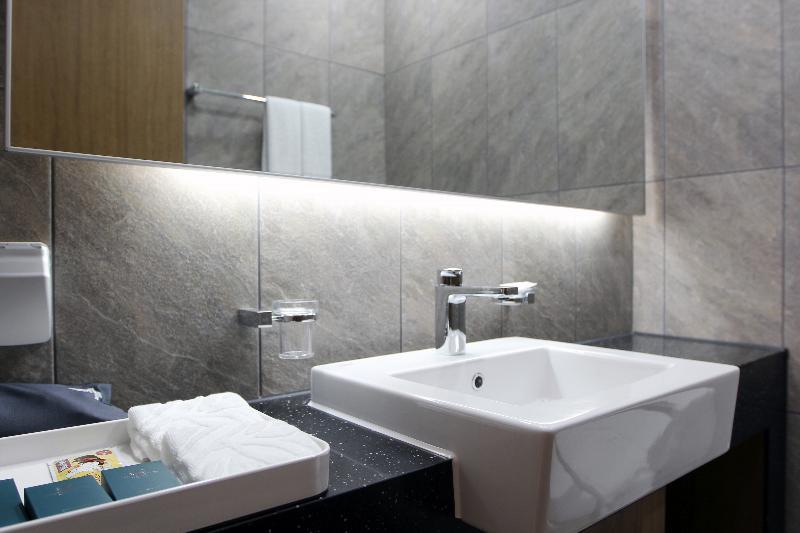 Western Grace Hotel Ίντσεον Εξωτερικό φωτογραφία